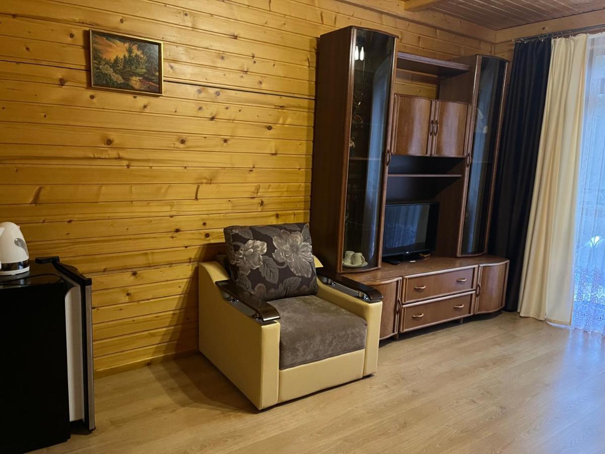 "Діброва" Hotel Yaremche Exterior photo