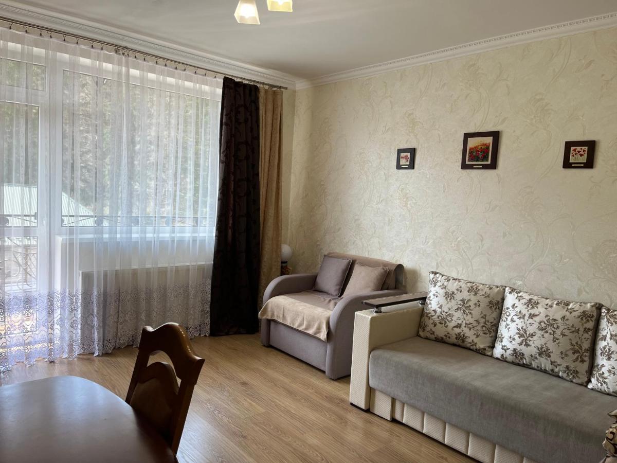 "Діброва" Hotel Yaremche Exterior photo