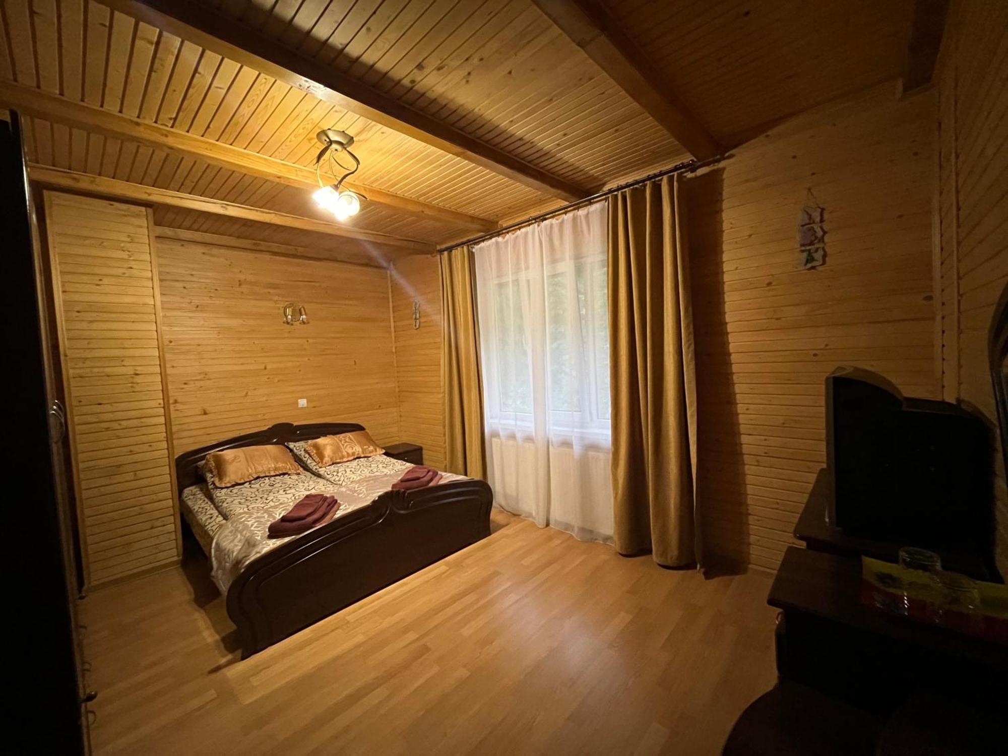 "Діброва" Hotel Yaremche Exterior photo